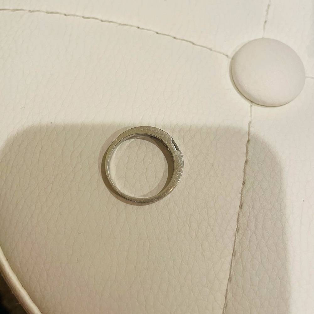 Platinum ring - Picture 2 of 5